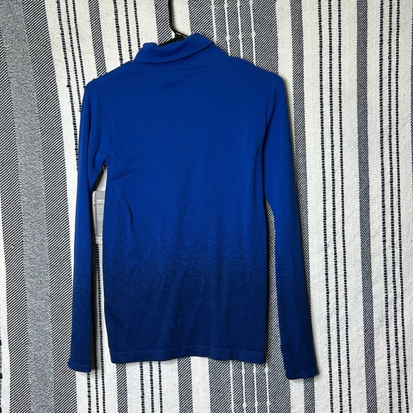NWT Athleta Flurry Base Layer Fitted Ombré Long Sleeve - Picture 4 of 4